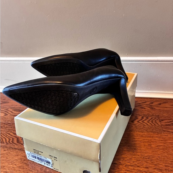 Michael Kors Classic Black Heels - Picture 6 of 6